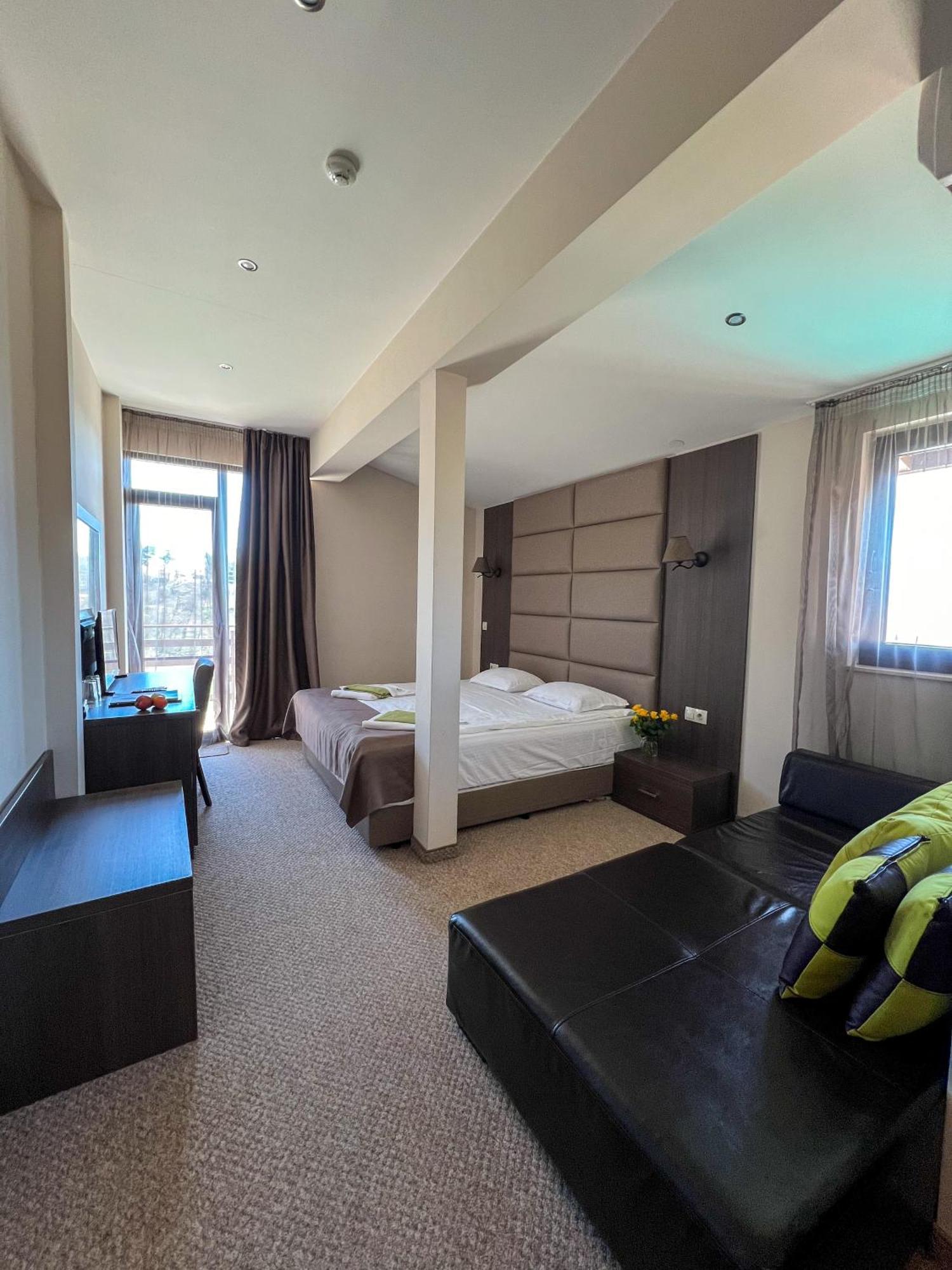 Hotel Ognyanovo Buitenkant foto